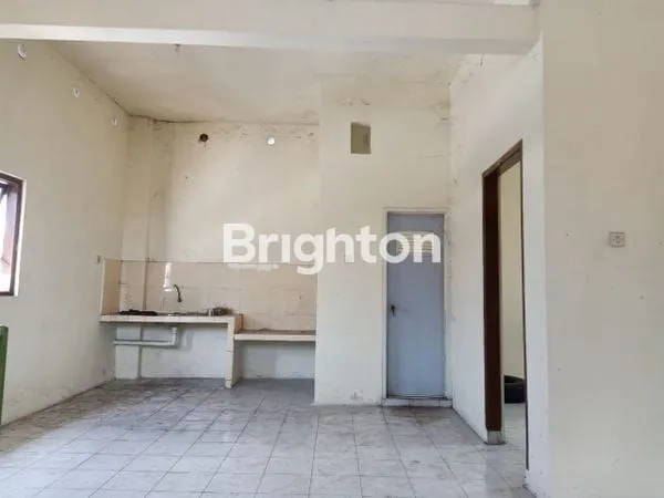 image JUAL SEWA TOKO & GUDANG 900M2 DI TULUNGAGUNG KOTA. LOKASI STRATEGIS DAN COCOK BUAT GUDANG, USAHA JASA EXPEDISI, CAFE, RESTO. (2)