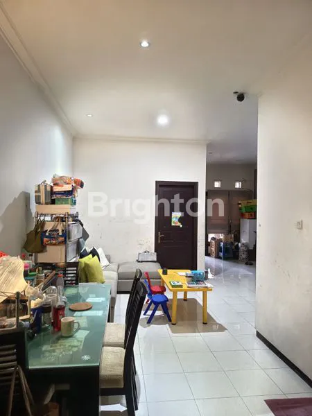 image KOSGRAH RUMAH SIAP HUNI TERAWAT KOMPLEK ONE GATE JARANG ADA BS NEGO (7)