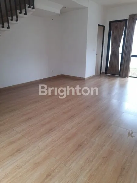 image DISEWAKAN RUMAH CENDANA PEAK LIPPO KARAWACI TANGERANG (2)