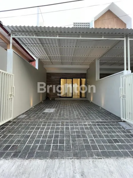 image TURUN HARGA, RUMAH RUNGKUT BARU GRESS, FULL FURNISHED, MINIMALIS, DEKAT JALAN RAYA, SIAP HUNI, JARANG ADA, DEKAT MCD RUNGKUT DAN KAMPUS UPN (2)