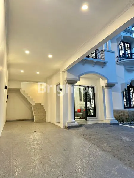 image RUMAH MEWAH 7KT 240M² DI KAWASAN PRESTISIUS DELTAMAS BEKASI\N (8)