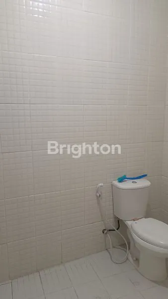 image RUMAH TERAWAT  DI JALAN STRATEGIS DEKAT FASILITAS UMUM (7)