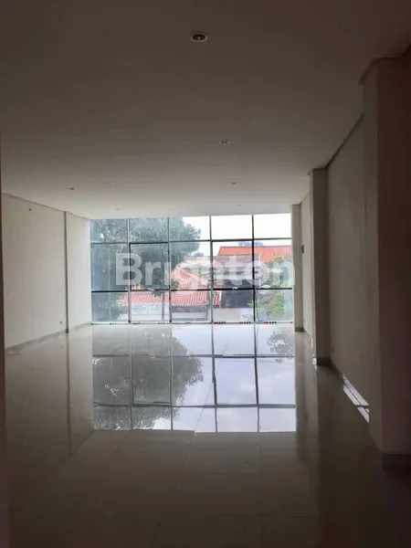 image RUKO 4.5 LANTAI STRATEGIS DI SOLEH ALI TANGERANG (4)