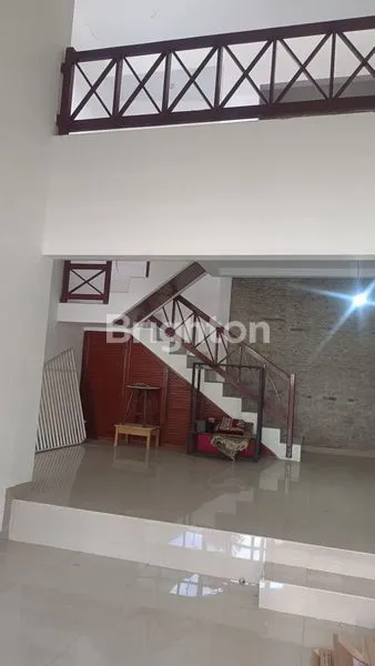 image RUMAH TERAWAT SIAP HUNI LOKASI STRATEGIS DEKAT FASILITAS UMUM (2)