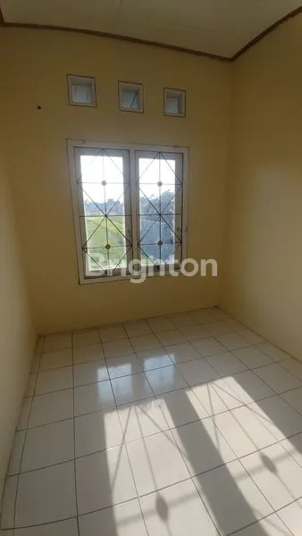 image RUMAH 2 LANTAI SHM, DEKAT BANDARA & KAMPUS UPN (3)