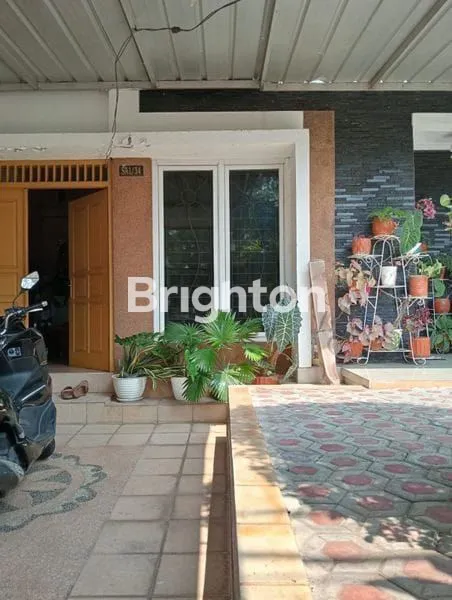 image RUMAH CANTIK SIAP HUNI 2 LT DI DALAM CLUSTER TERDEPAN VILLA NUSA INDAH 5 (2)