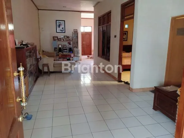 image RUMAH DI PRAWIT NUSUKAN SOLO (5)