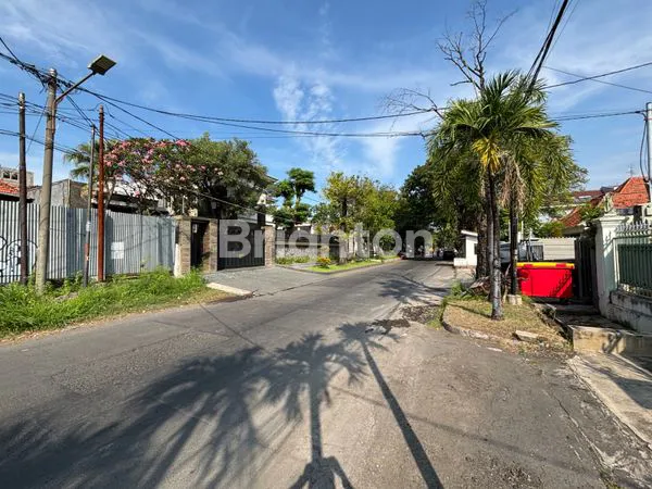 image RUMAH DAN BANGUNAN HANYA HITUNG TANAH DI SURABAYA PUSAT (3)