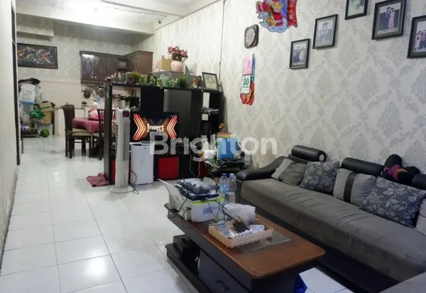 image RUMAH 3 LANTAI JELAMBAR (3)