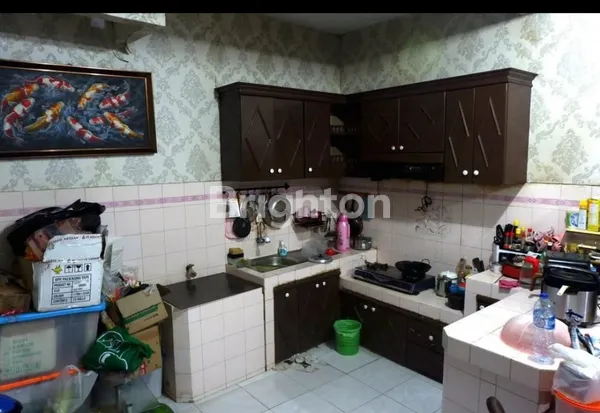 image RUMAH 3 LANTAI JELAMBAR (8)