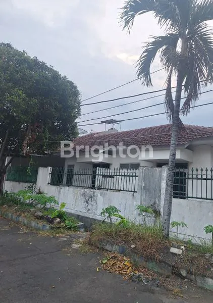 image RUMAH BENDUL MERISI SELATAN LOKASI STRATEGIS  (2)