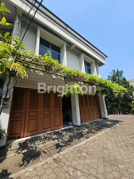 image RUMAH MEWAH 2 LANTAI DI CIPETE ANTASARI – LT 440 M², LB 600 M², AKSES MUDAH CIPETE ANTASARI (2)