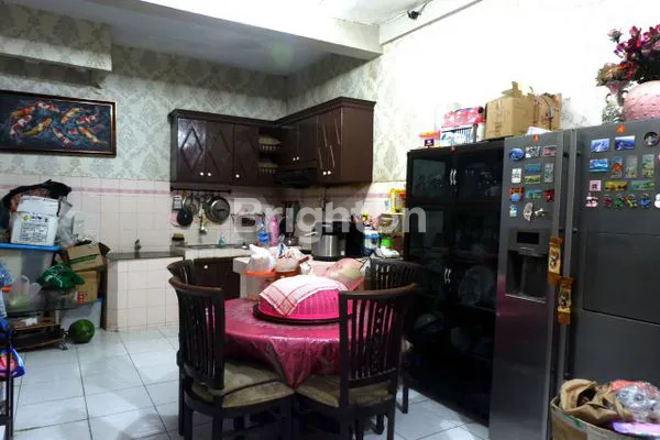 image RUMAH 3 LANTAI DI JELAMBAR, LT 97.5M² (3)