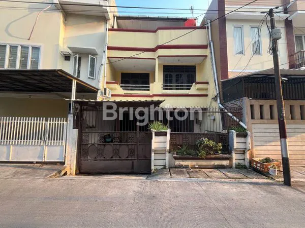image RUMAH 3 LANTAI DI JELAMBAR, LT 97.5M² (1)