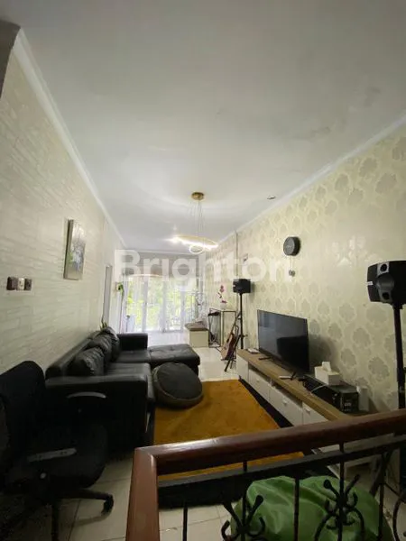 image RUMAH 2 LANTAI DI GRAHA BINTARO TANGERANG (4)