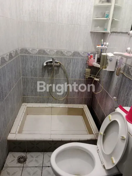 image RUMAH 1 LANTAI SIAP HUNI LOKASI STRATEGIS DI TENGAH KOTA SURABAYA JALAN BKR (7)