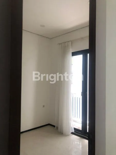 image RUMAH SIAP HUNI SHM DI PLUIT UTARA (8)