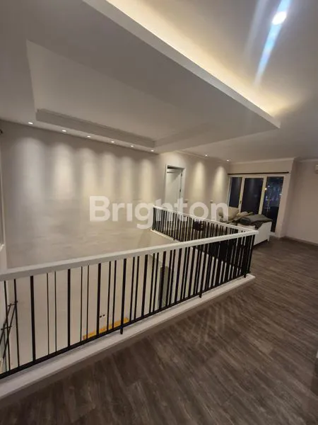 image DIJUAL RUMAH CANTIK  DI ALAM SUTERA (5)