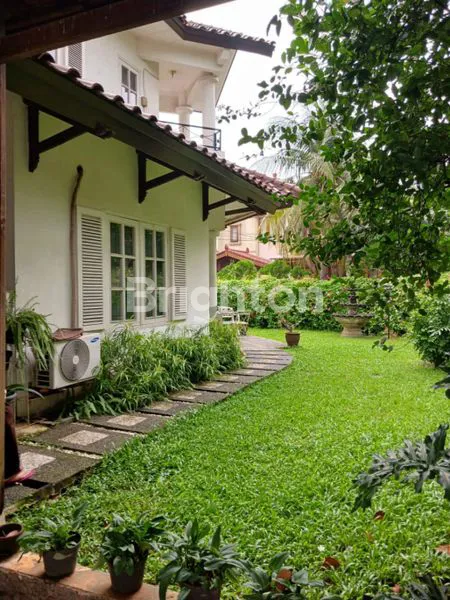 image HUNIAN HOOK CANTIK DI CIBUBUR (2)