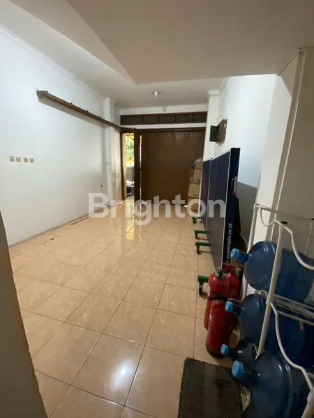 image RUMAH LUX 3 LANTAI DI JL. KANCRA, BURANGRANG (6)