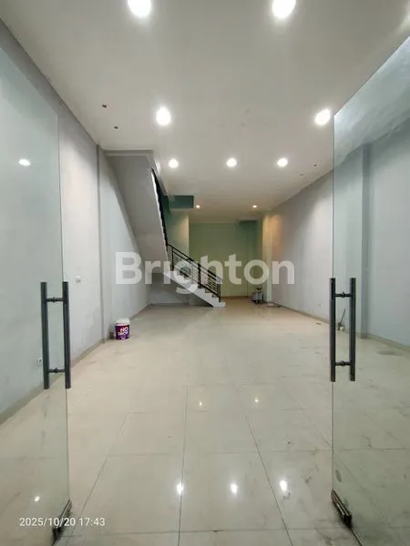 image SIAP PAKAI RUKO 4 LANTAI PINGGIR JALAN RAYA KEMANGGISAN (2)