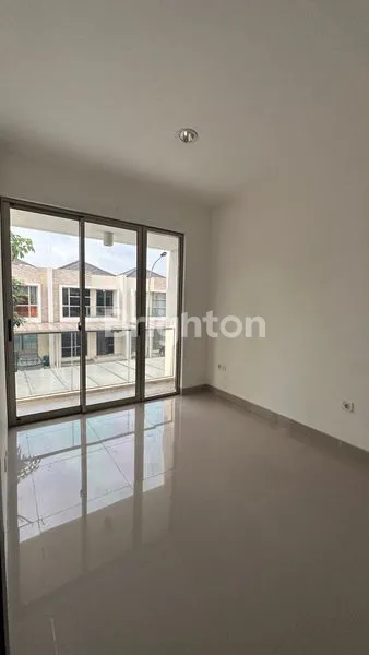 image RUMAH PIK2 6X10 DEKAT PINTU TOLL (6)