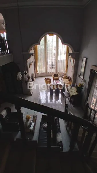 image RUMAH 2 LANTAI LT 393M², STRATEGIS (3)