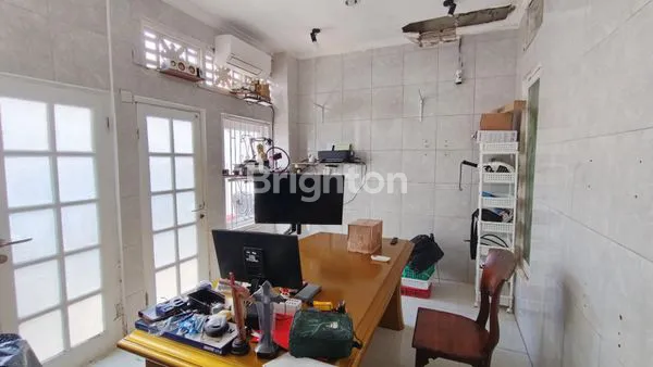 image RUMAH 1 LANTAI DI JALAN UTAMA KERTAPURA  DENPASAR BARAT – LOKASI STRATEGIS, COCOK UNTUK HUNIAN & USAHA! (3)