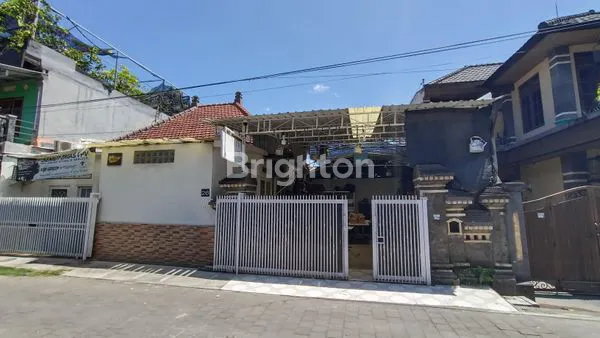 image RUMAH 1 LANTAI DI JALAN UTAMA KERTAPURA  DENPASAR BARAT – LOKASI STRATEGIS, COCOK UNTUK HUNIAN & USAHA! (5)