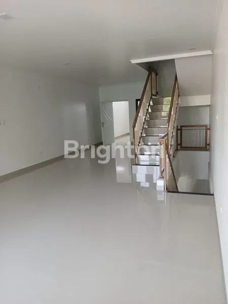 image RUKO 3,5 LANTAI DI MAMPANG PRAPATAN, JAKARTA SELATAN | LOKASI STRATEGIS DEPAN HALTE BUSWAY (5)