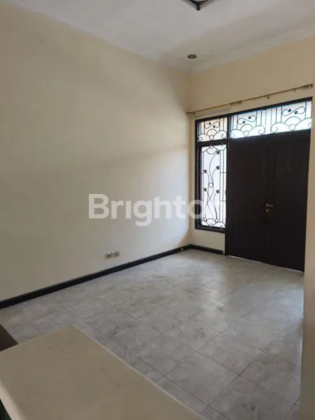 image DISEWAKAN RUMAH CENTRAL PARK MULYOSARI (2)