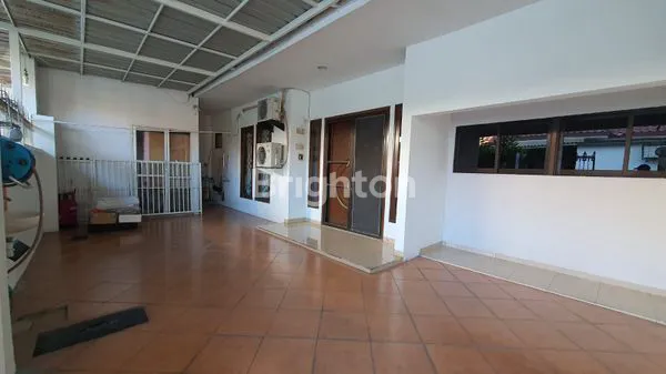 image PROPERTI STRATEGIS DI KLAMPIS SEMOLO TIMUR (1)