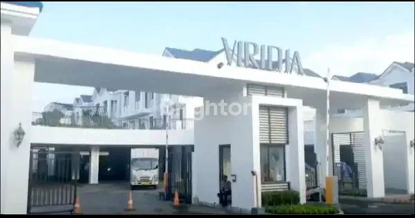 image HUNIAN MODERN 3 LANTAI DI CLUSTER VIRIDIA (5)