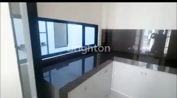 image HUNIAN MODERN 3 LANTAI DI CLUSTER VIRIDIA (4)