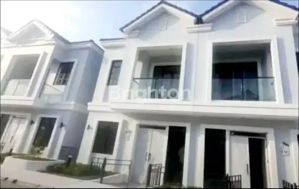 image HUNIAN MODERN 3 LANTAI DI CLUSTER VIRIDIA (1)