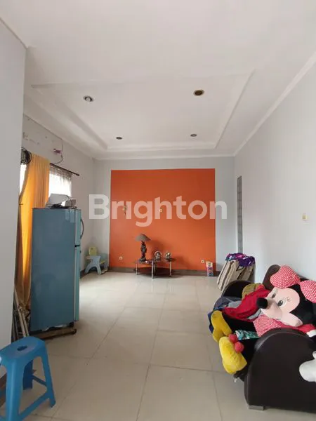 image RUMAH MODERN MINIMALIS 2,5 LANTAI SIAP HUNI & BEBAS BANJIR DI TOMANG JAKARTA BARAT (4)