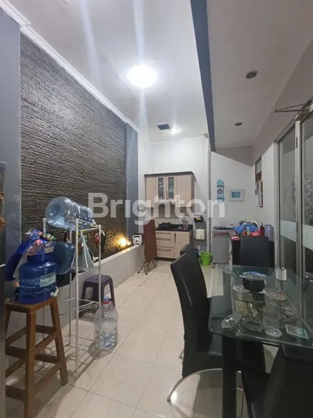 image RUMAH MODERN MINIMALIS 2,5 LANTAI SIAP HUNI & BEBAS BANJIR DI TOMANG JAKARTA BARAT (2)