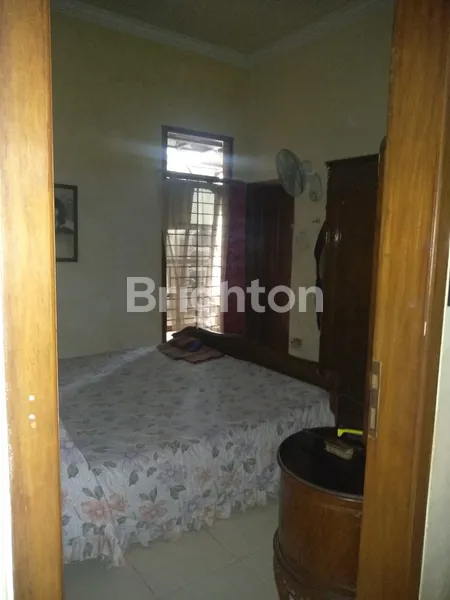 image RUMAH SIAP HUNI TERAWAT LINGKUNGAN ASRI DAN NYAMAN DI RUNGKUT ASRI SURABAYA (4)