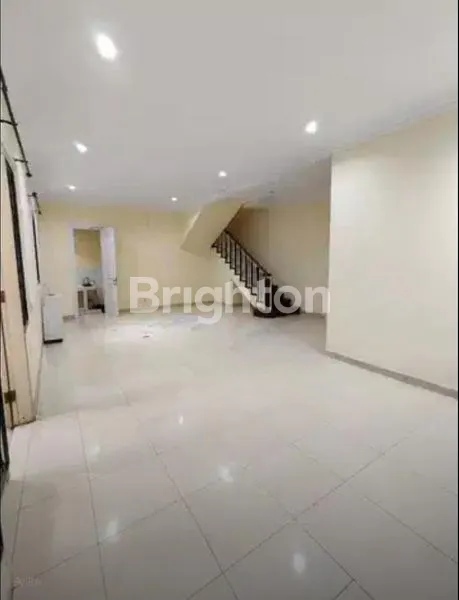 image RUMAH MEWAH SIAP HUNI LT 264 DI KOTA WISATA CIBUBUR (NEGO) (4)