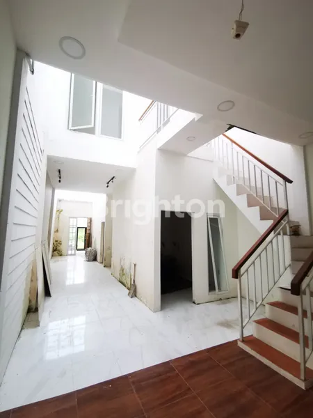 image RUMAH 2 LANTAI AKSES MUDAH GUNUNGANYAR TAMBAK SURABAYA (7)