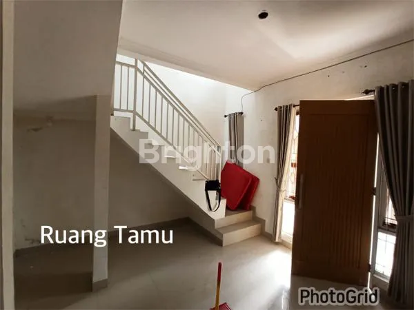 image RUMAH 2 LANTAI STRATEGIS GRAHA SELARAS CIBINONG (1)