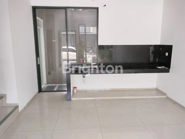 image RUMAH MINIMALIS 2 LANTAI DI SERPONG, SHM GOLDEN STONE (3)