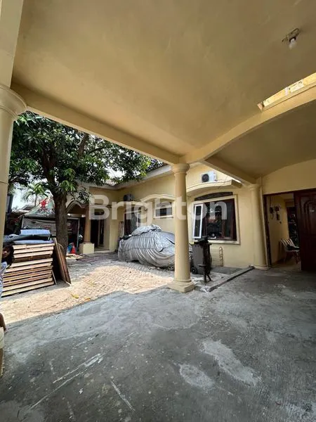 image RUMAH MEWAH LUAS 512M TURUN HARGA PESANGGRAHAN JAKARTA SELATAN (1)