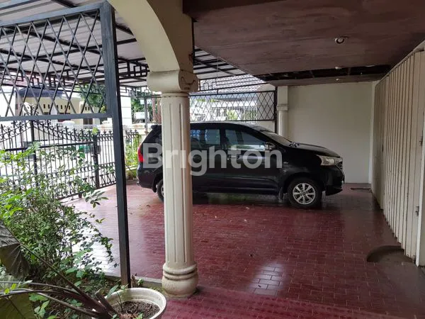 image RUMAH DI JL. KI AGENG MANGIR PENUMPING SOLO (5)