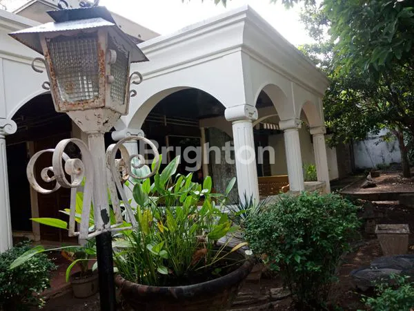 image RUMAH DI JL. KI AGENG MANGIR PENUMPING SOLO (3)