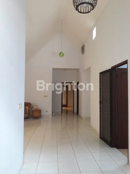 DISEWAKAN/DIJUAL RUMAH DI SUTERA JELITA