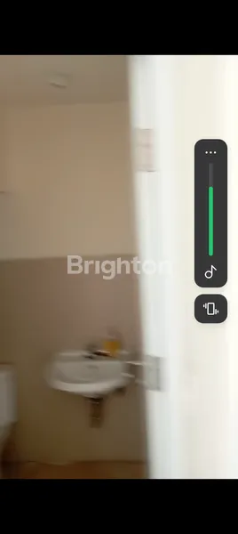 image RUMAH 2 LANTAI SHM DI SERPONG LAGOON (6)