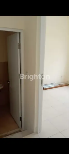 image RUMAH 2 LANTAI SHM DI SERPONG LAGOON (5)