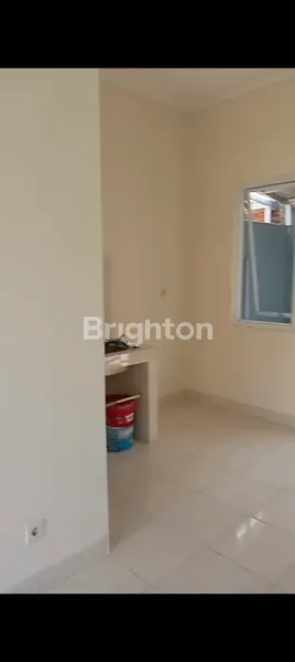 image RUMAH 2 LANTAI SHM DI SERPONG LAGOON (7)