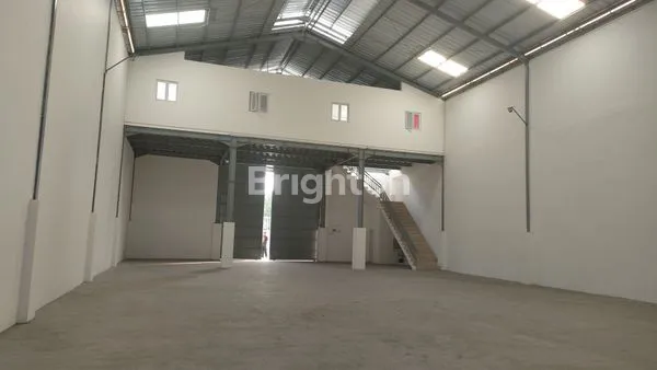 image GUDANG BARU BESERTA KANTOR DALAM KOTA PINGGIR JALAN , JAKARTA BARAT  (3)